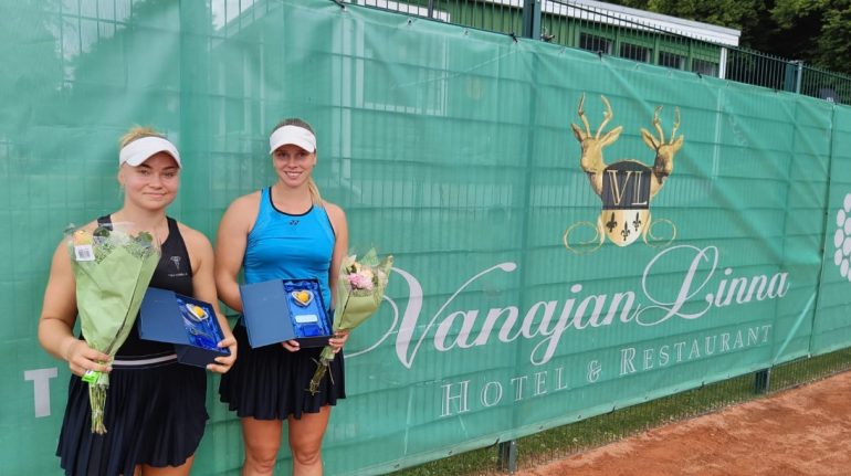 Laura Hietaranta ja Ella Haavisto